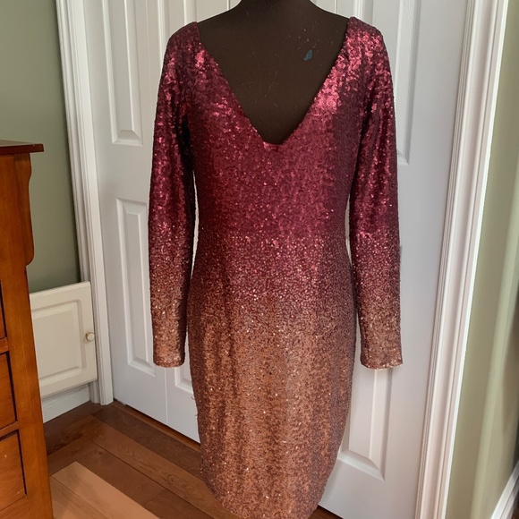 Sequin dress - Picture 1 of 3